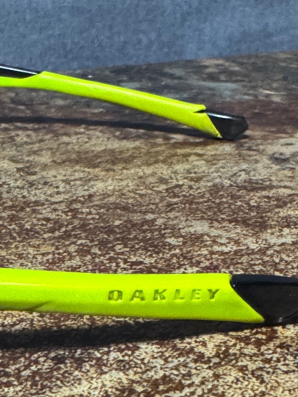 Used oakley chain link frames only - Picture 9 of 11